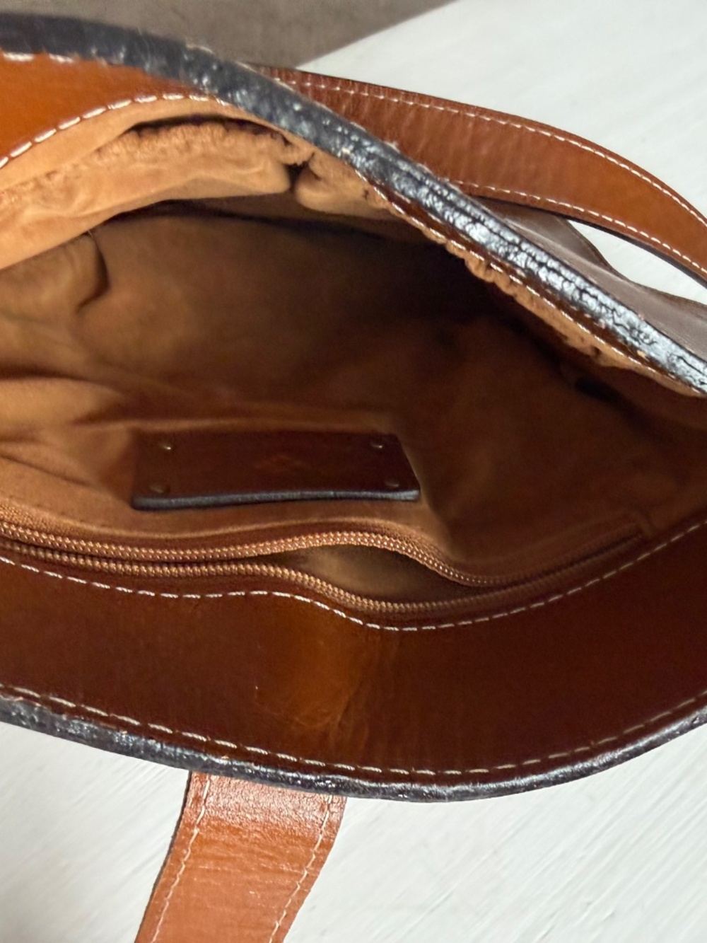 Patricia Nash Genuine Leather Crossbody Bag British Tan Brass Buckle Purse - Picture 4 of 8